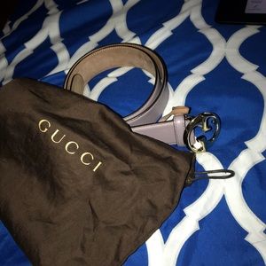 A purple gucci belt worn 3x so in great condition